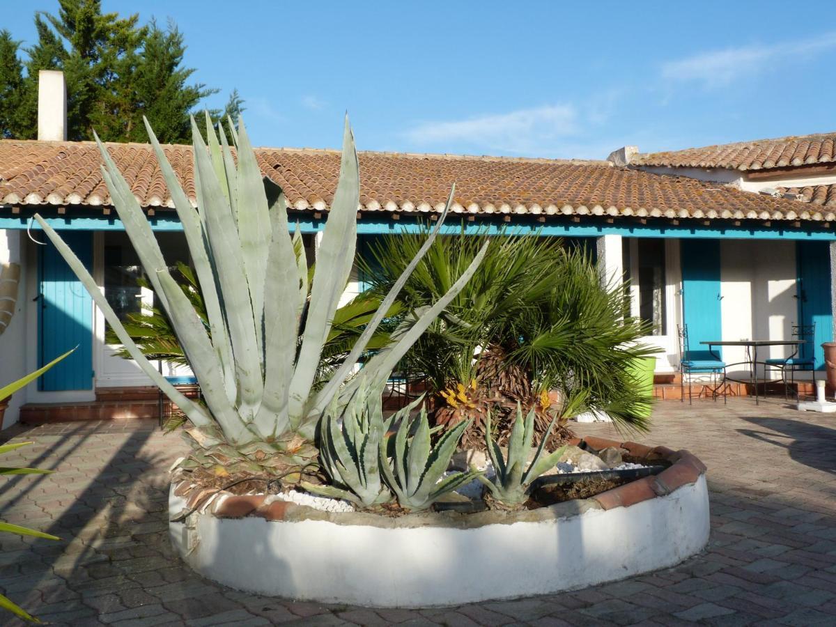 L'Auberge Camarguaise Saintes-Maries-de-la-Mer Luaran gambar